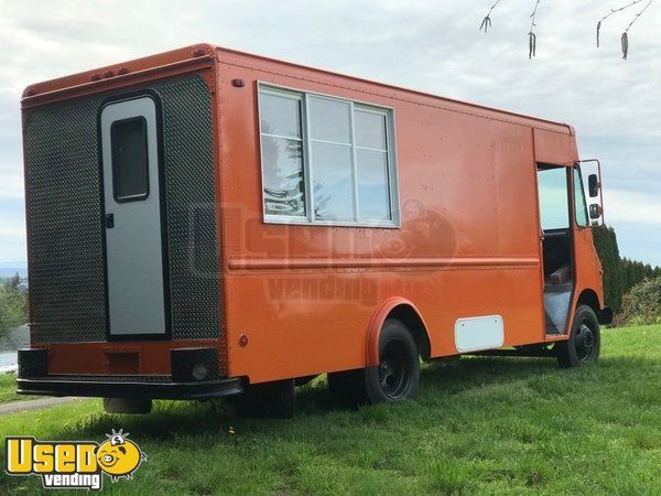 24' Chevy Food Truck