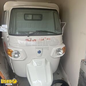 Charming - 2024 Piaggio Ape Mobile Tap Bar Beverage Tricycle