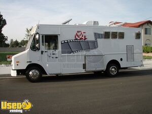Loaded 2007 Freightliner 26' Kitchen and Catering Food Truck with Pro-Fire