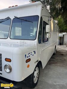 Fully Equipped - 2002 20' Workhorse P42 All-Purpose Food Truck