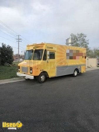 Turnkey Mobile Food Business 23' Chevrolet P30 Loaded Kitchen Food Truck