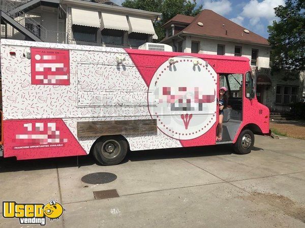 Permitted Vintage 1976 Chevrolet 20' Box Truck Food Truck