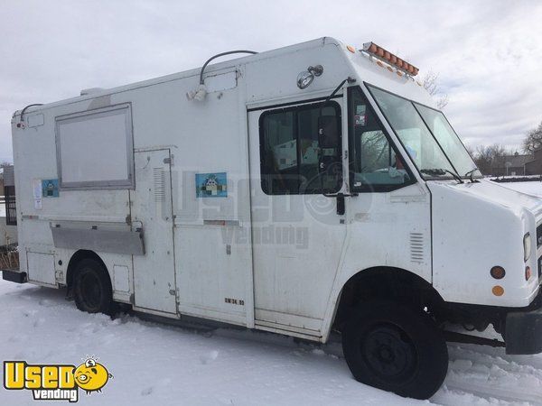 Inspection Ready 2002 14' Freightliner MT45 Diesel Step Van Kitchen Food Truck