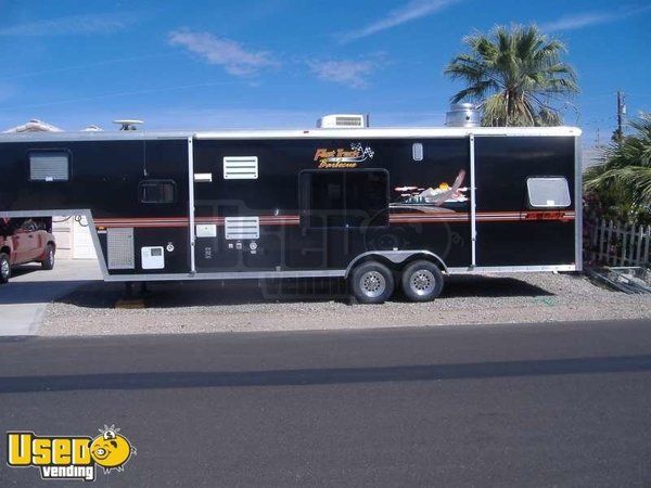 2007 - FOREST RIVER 5th Wheel Concession Trailer SLEEPING QUARTERS