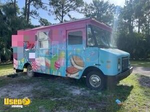 23' Chevy P30 Ice Cream & Shaved Ice Truck with Solar Panels / Mobile Dessert Truck