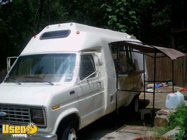 1982 - Ford E350 Food Concession Truck