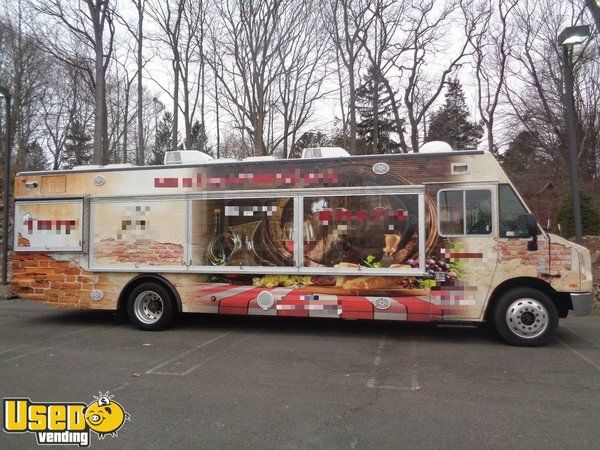 2011 Freightliner Mobile Kitchen Food Truck