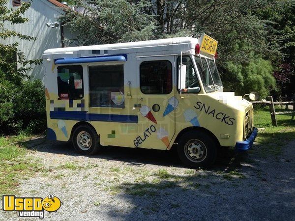 Vintage 1977 International Ice Cream Truck