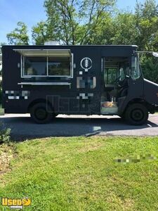 2004 Freightliner MT45 Diesel Kitchen Food Truck-Fully Equipped Mobile Food Unit