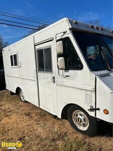 Chevrolet Step Van All-Purpose Food Truck with Clean Exterior