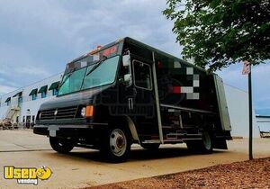 2002 Workhorse P42 All-Purpose Food Truck | Mobile Food Unit