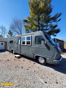 30' Fleetwood RV Mobile Kitchen Conversion Food and Coffee Truck with Restroom