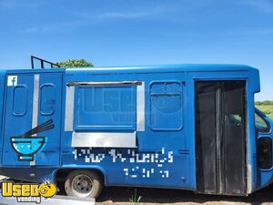 Versatile - 2001 Ford E350 All-Purpose Food Truck Mobile Food Unit