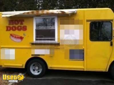 1997 - Chevy P30 Mobile Kitchen Food Truck