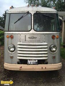 1960 - 18' Grumman Kurbside Vintage Food Truck with 2020 Kitchen Build-Out