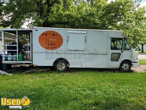 30' Chevrolet P30 Barbecue Truck with a 6' Porch / Used Barbecue Rig