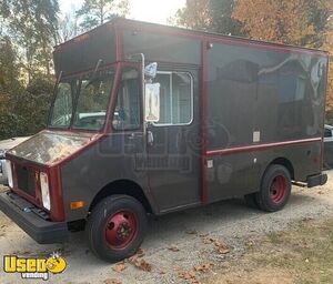 Used Chevrolet P30 Step Van Kitchen Food Truck / Mobile Food Unit