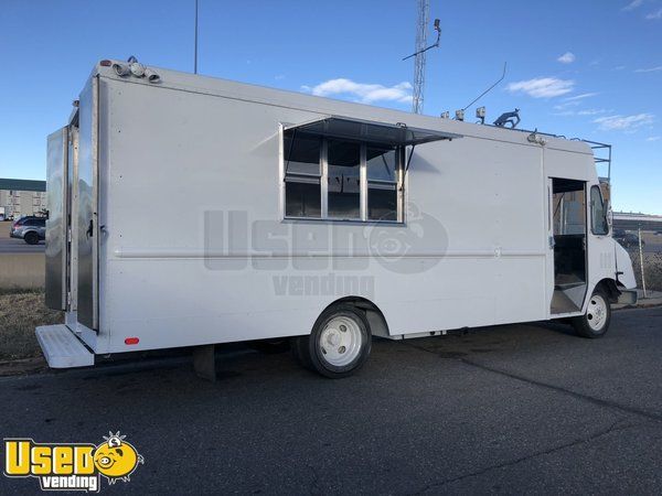 8' x 22' Chevy Food Truck