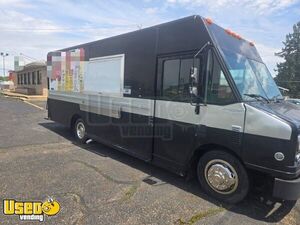 2004 25' Freightliner Diesel All-Purpose Food Truck Mobile Food Unit