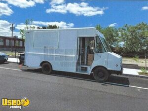 Well Equipped - GMC P3500  Pizza Food Truck | Mobile Food Unit