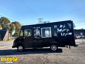 Ready to Work 2003 Chevrolet Workhorse Step Van Food Truck