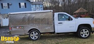 2013 - 18' GMC 3500 Lunch Serving Food Truck | Mobile Food Unit