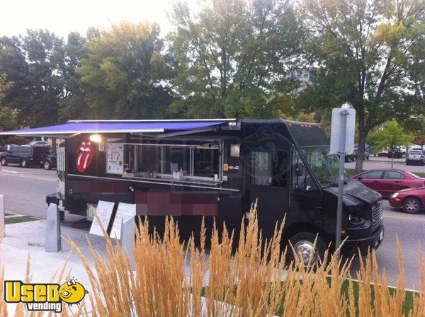 Freightliner Mobile Kitchen Food Truck