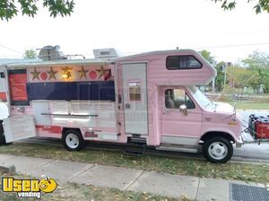 Low Mileage 22' Ford Leprechaun Mobile Kitchen Food Truck