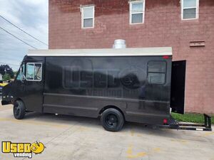 Chevrolet P30 Street Kitchen Food Truck with Pro-Fire System