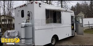Low Mileage - 28' GMC P30 Step Van Food Truck with Pro-Fire Suppression