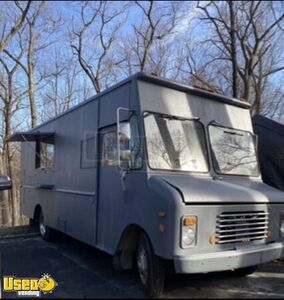 Well Equipped 26' Chevrolet P30 All-Purpose Food Truck Mobile Food Unit