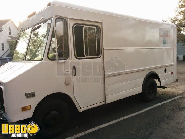 Chevy P30 Truck for Food Service Conversion Carolina