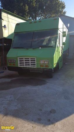 Gorgeous 2002 - 26' Chevrolet Food Truck with 2019 Kitchen Build-Out