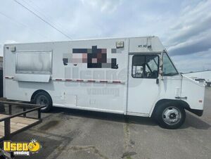 TURNKEY & LOW MILES - 30' International MT09 Diesel Food Truck with Pro-Fire Suppression