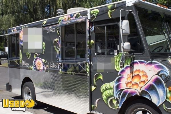 Chevy Grumman P30 Food Truck