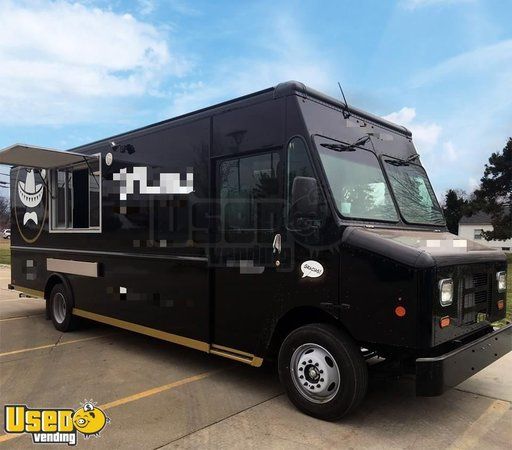 Fully-Loaded 2014 Ford F59 Step Van Food Truck with a Professional Kitchen