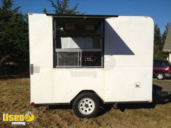 2005 - 10 x 6  B & H Concession Trailer