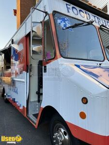 Grumman Olson Stepvan Street Food Truck / Kitchen on Wheels