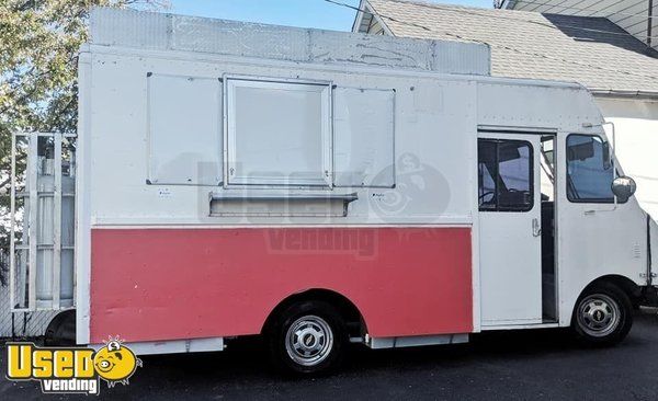 Well-Equipped Chevrolet P30 20' Stepvan All-Purpose Food Truck