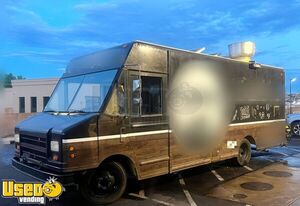 2001 26' Workhorse P42 Utilimaster All-Purpose Food Truck