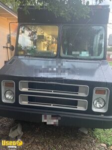 Used - 26' Chevrolet P30 Step Van Food Truck with 2021 Kitchen Build-Out
