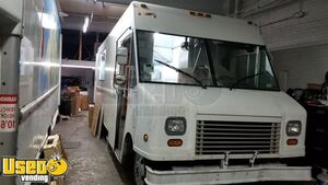 2006 Chevrolet 18' Food Truck with BRAND NEW 2020 Commercial Kitchen