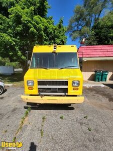 2000 Utilimaster Workhorse Ice Cream Truck | Mobile Business Vehicle