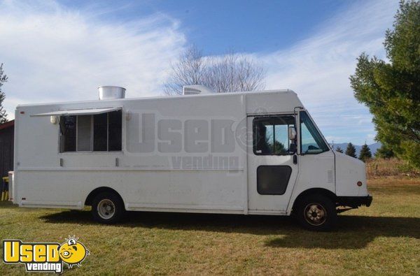 PRISTINE 1998 GMC P3500 Food Truck