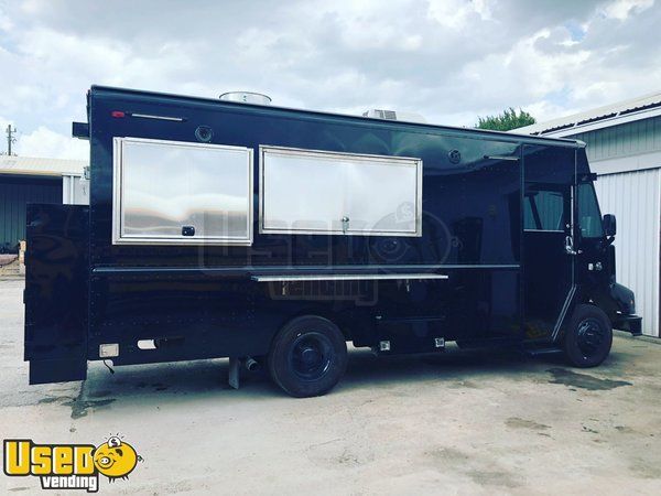 NEVER BEEN USED 2001 Freightliner Stepvan Kitchen Food Truck/Mobile Food Unit