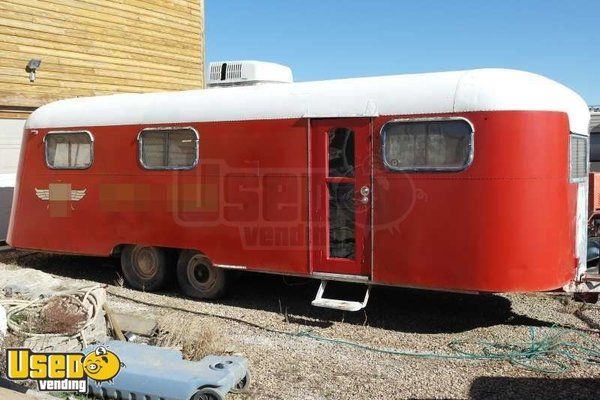 1948 - 28' x 7' Vintage Concession Trailer Conversion