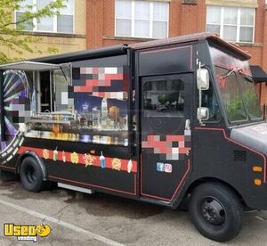 Well Equipped Chevrolet P30 Ice Cream/Food Truck Mobile Vending Unit