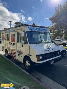 Well Equipped - 2000 Chevrolet Workhorse Ice Cream Truck