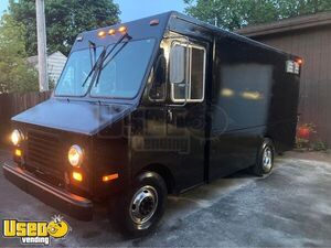 Preowned - Chevrolet P30 All-Purpose Food Truck Mobile Food Unit
