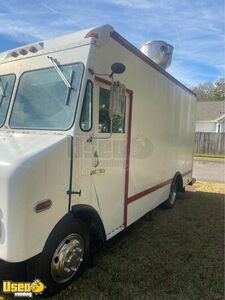 Metro international Step Van Mobile Kitchen Food Truck with Very Clean Interior